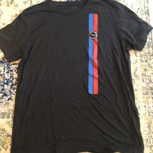 Hylete gray lightweight tee with stripe graphic